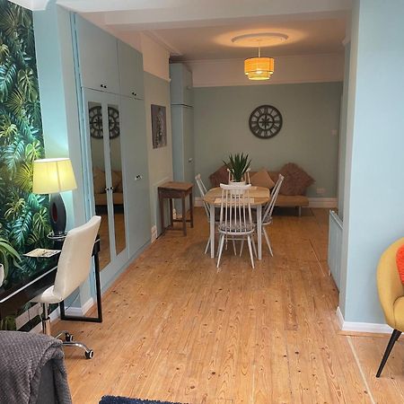 Right By Leigh Broadway Private Garden Large Ground Fl Apt 사우스엔드온시 외부 사진